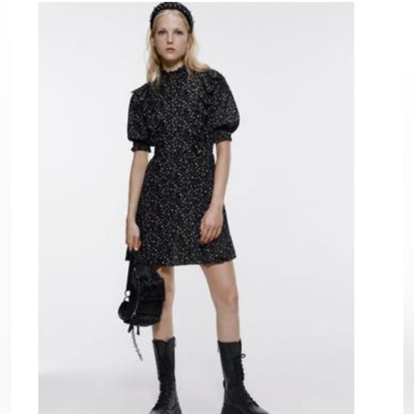 Zara Regencycore Floral Print Puffy Sleeve Black Dress Size Large - Picture 11 of 11